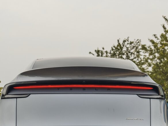 2026 Tesla Model Y Long Range I Рестайлинг, серебристый - вид 18