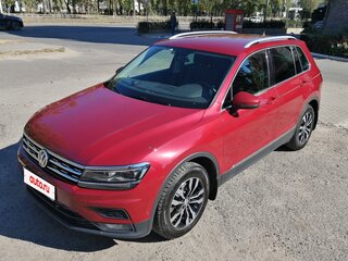 2018 Volkswagen Tiguan II, пурпурный, 3110000 рублей, вид 2