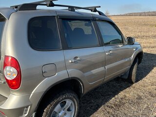 2012 Chevrolet Niva I Рестайлинг, серый, 620000 рублей, вид 2