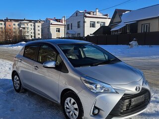 2019 Toyota Vitz III (XP130) Рестайлинг 2, серый, 1170000 рублей, вид 4