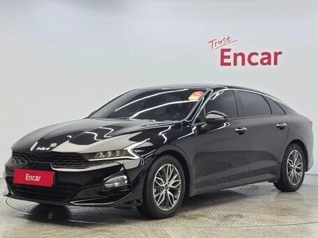 2022 Kia K5 III, чёрный, 2450000 рублей, вид 1