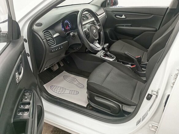 2019 Kia Rio IV, белый, 1105000 рублей - вид 6
