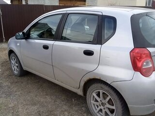 2010 Chevrolet Aveo I Рестайлинг, серебристый, 300000 рублей, вид 3