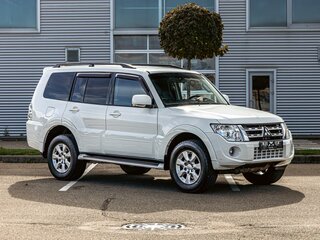 2014 Mitsubishi Pajero IV Рестайлинг 1, белый, 1795000 рублей, вид 3