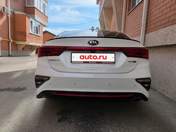 2020 Kia Cerato IV, белый, 1820000 рублей - вид 4