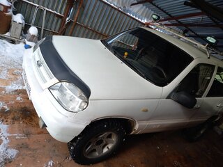 2009 Chevrolet Niva I Рестайлинг, белый, 299999 рублей, вид 2