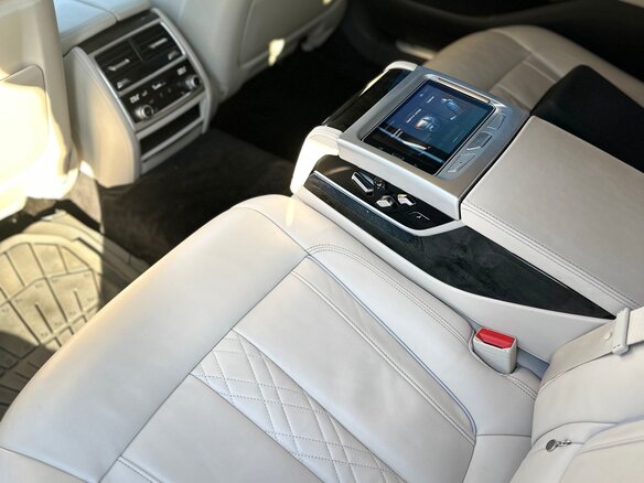 2017 BMW 7 серии 730d xDrive VI (G11/G12), серый, 3295000 рублей - вид 39