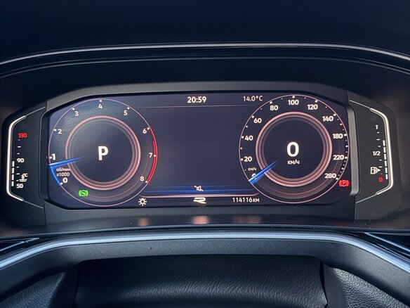 2020 Volkswagen Polo VI, чёрный, 1550000 рублей - вид 11
