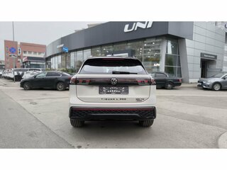 2026 Volkswagen Tiguan L Pro III (China Market), серый, 5400000 рублей, вид 3