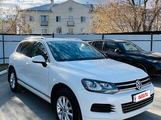 2014 Volkswagen Touareg II Рестайлинг, белый, 2100000 рублей, вид 2