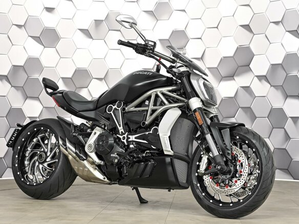 2016 Ducati XDiavel, чёрный, 1349000 рублей