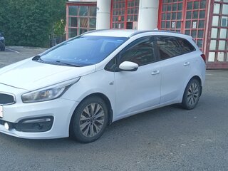 2018 Kia Ceed II Рестайлинг, белый, 690000 рублей, вид 3