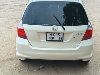 2007 Honda Fit I, белый, 475000 рублей, вид 2