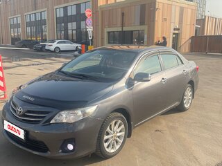 2010 Toyota Corolla X (E140, E150) Рестайлинг, серый, 990000 рублей, вид 1