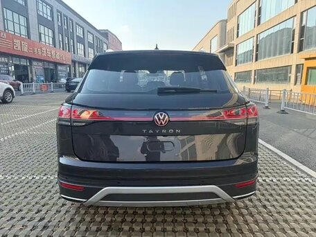 2023 Volkswagen Tayron I Рестайлинг, чёрный, 2635000 рублей, вид 5
