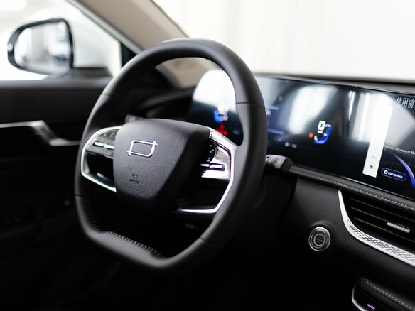 2024 Bestune B70 I Рестайлинг, белый, 2844000 рублей - вид 13