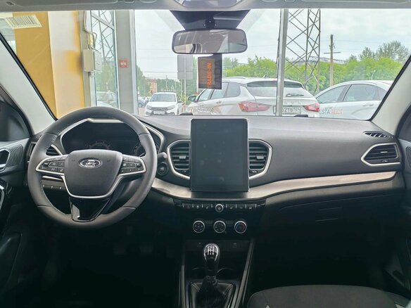 2026 Lada (ВАЗ) Vesta I Рестайлинг (NG), серебристый - вид 3