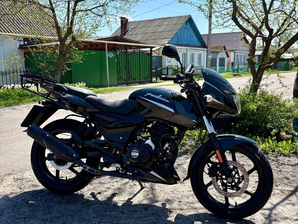 2021 Bajaj Pulsar 180, чёрный, 150000 рублей