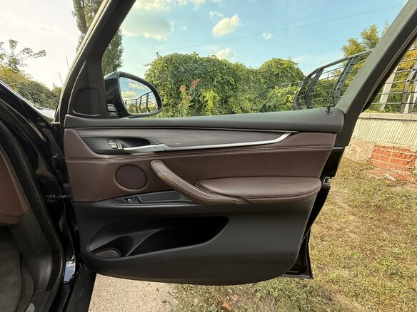 2017 BMW X5 35i III (F15), чёрный, 4200000 рублей - вид 18