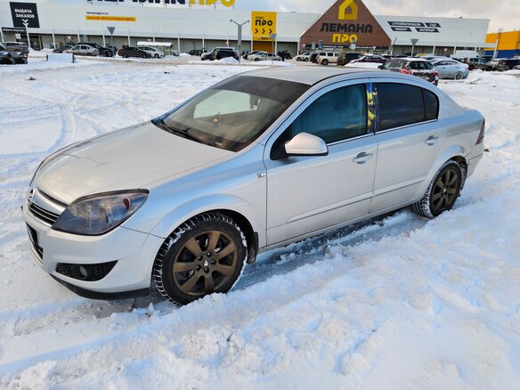 2012 Opel Astra H Рестайлинг, серебристый, 660000 рублей - вид 1