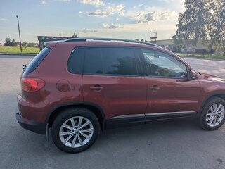2012 Volkswagen Tiguan I Рестайлинг, красный, 1390000 рублей, вид 3