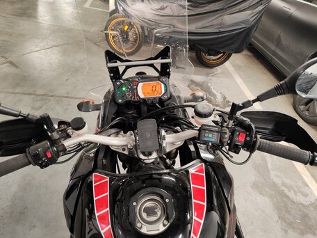 2013 Yamaha XT1200Z Super Tenere, чёрный, 860000 рублей, вид 5