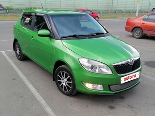 2013 Skoda Fabia II Рестайлинг, зелёный, 455000 рублей, вид 2