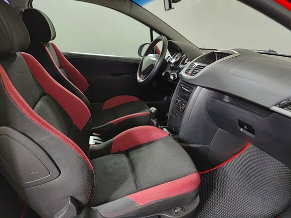 2007 Peugeot 207 I, красный - вид 10