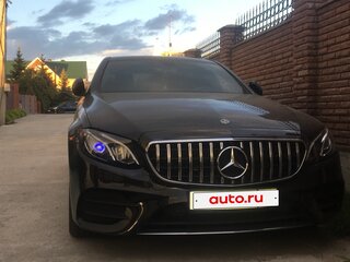 2020 Mercedes-Benz E-Класс 200 V (W213, S213, C238), чёрный, 4000000 рублей, вид 1