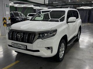2018 Toyota Land Cruiser Prado 150 Series Рестайлинг 2, белый, 3700000 рублей, вид 1