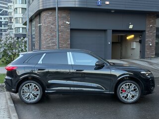 2026 Audi Q5 40 TFSI III (GU), чёрный, 5600000 рублей, вид 4