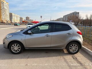 2013 Mazda Demio SkyActiv III (DE), серый, 960000 рублей, вид 5