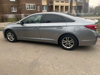 2015 Hyundai Sonata VII (LF), серый, 1350000 рублей, вид 3