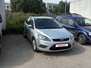 2011 Ford Focus II Рестайлинг, серебристый, 600000 рублей, вид 3