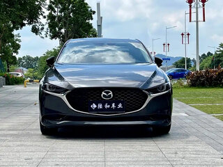 2023 Mazda 3 Axela IV (BP), чёрный, 1700000 рублей, вид 2