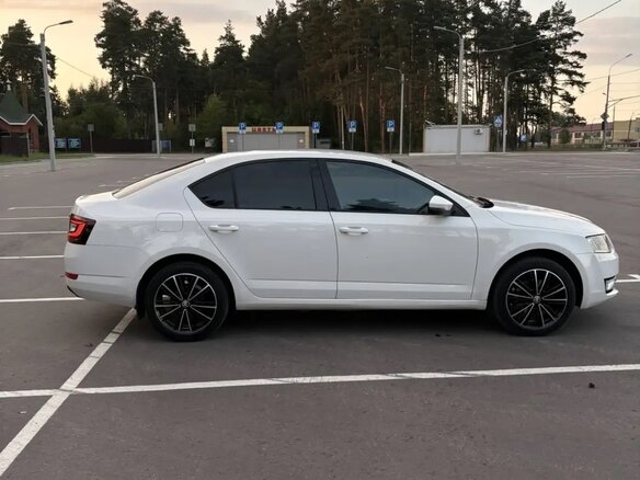 2015 Skoda Octavia III (A7), белый - вид 3
