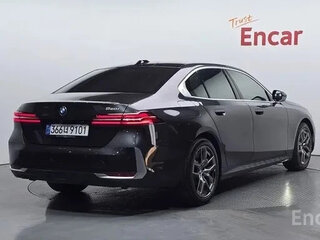 2025 BMW 5 серии 520i VIII (G60/G61/G68), серый, 6520000 рублей, вид 2
