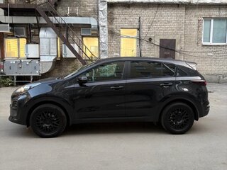 2021 Kia Sportage IV Рестайлинг, чёрный, 2590000 рублей, вид 4