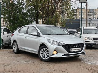 2021 Hyundai Solaris II Рестайлинг, серебристый, 1399000 рублей, вид 3