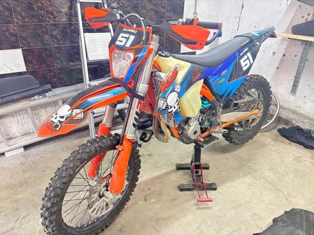 2023 KTM 350 EXC F, оранжевый, 900000 рублей, вид 2