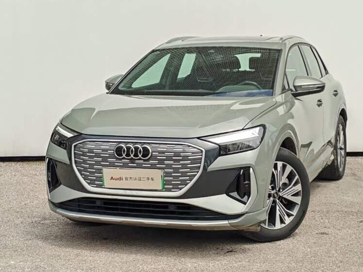Открыть фотографии: Audi Q4 e-tron I