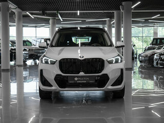 2026 BMW X1 Long 25Li xDrive III (U11/U12), белый, 5950000 рублей, вид 3