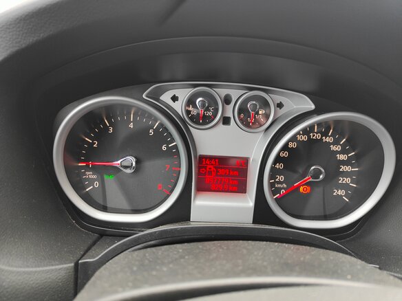2011 Ford Focus II Рестайлинг, серый, 700000 рублей - вид 8