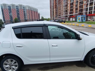 2018 Renault Sandero II Рестайлинг, белый, 950000 рублей, вид 2
