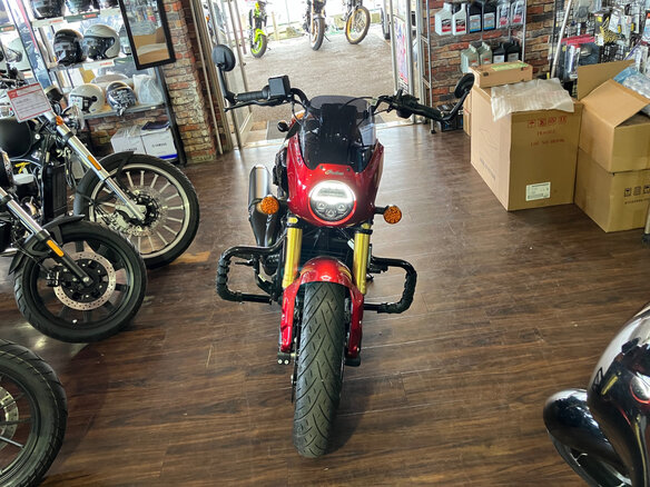 2025 Indian Scout, красный, 1650000 рублей - вид 3