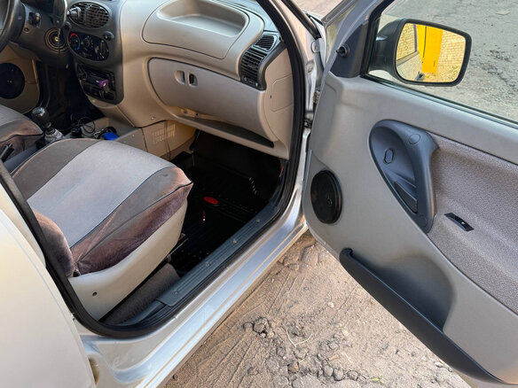 2010 Lada (ВАЗ) Kalina I, серебристый, 250000 рублей - вид 5