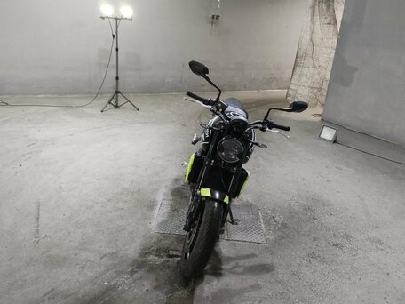 2023 Triumph Trident 660, чёрный, 810000 рублей, вид 3