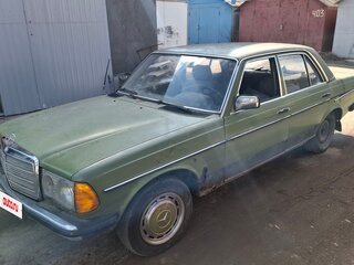 1982 Mercedes-Benz W123 200 5-speed, зелёный, 239999 рублей, вид 1