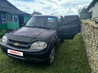 2011 Chevrolet Niva I Рестайлинг, чёрный, 350000 рублей, вид 3