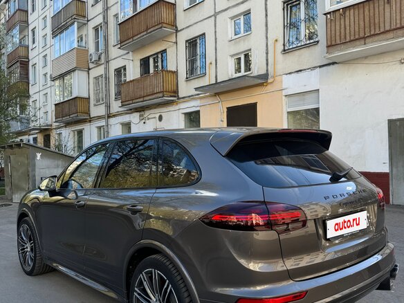 2015 Porsche Cayenne GTS II Рестайлинг (958), коричневый, 3850000 рублей - вид 1